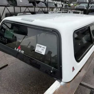 Leer 100R Topper – Toyota Tacoma - Image 1